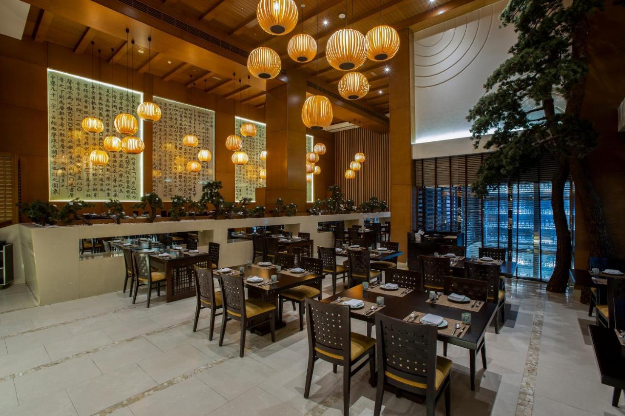Asiana Hotel Dubai Exterior foto The restaurant